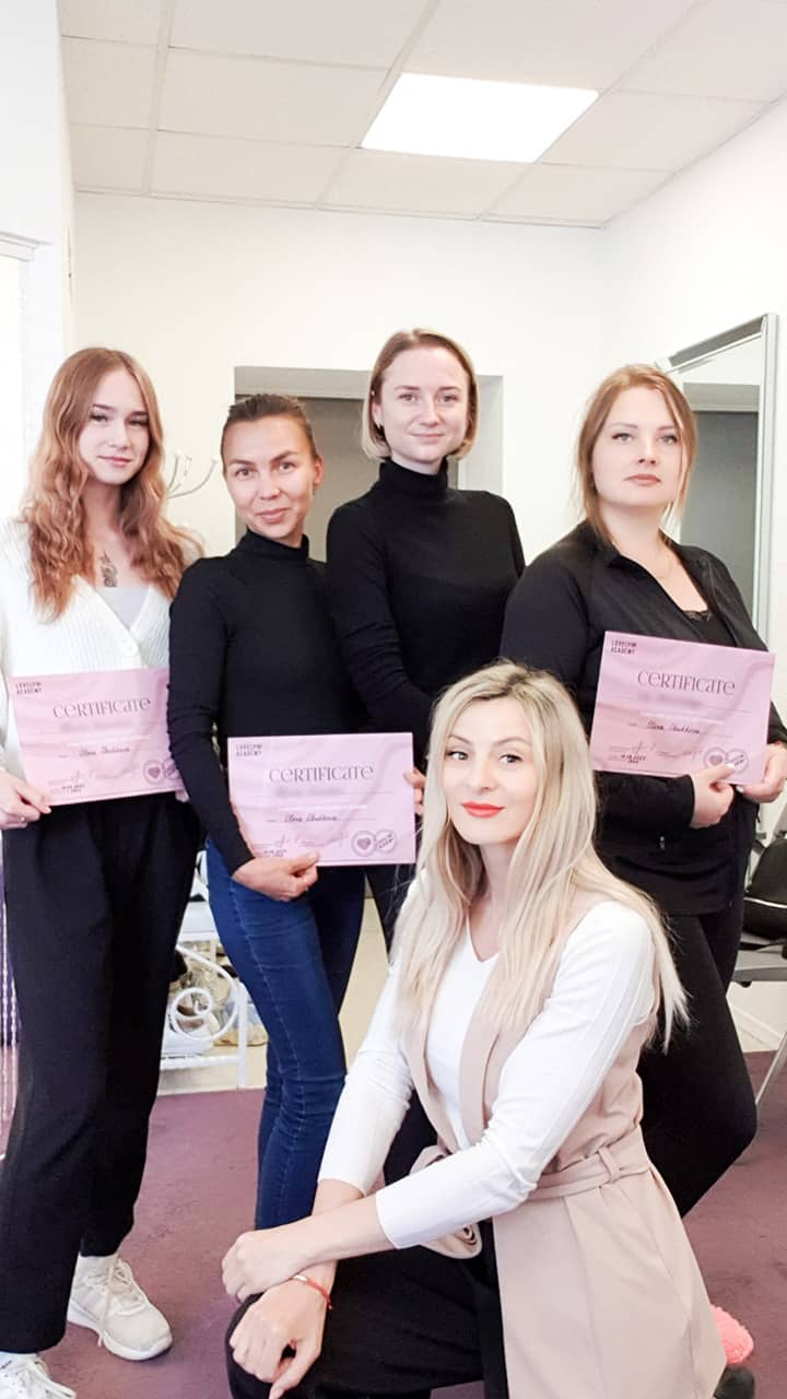 Klassikaliste ripsmete baaskoolitus on edukalt läbitud! Oli suur rõõm seda imelist gruppi õpetada. Palju õnne kõigile ja soovin teile edukat starti uuel erialal!