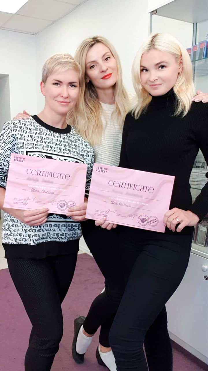 Järjekordne grupp andekaid ripsmetehnikuid on valmis alustama oma teekonda! Palju õnne meie kahepäevase klassikakoolituse lõpetajatele.