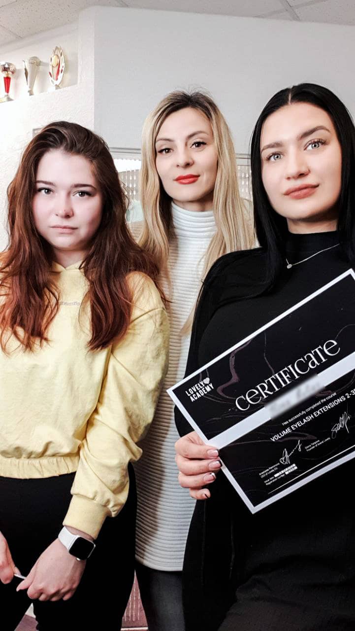 Meie "2D-3D volüümripsmete" koolituse lõpetajad on omandanud uued oskused ja saanud selle kinnituseks ametliku tunnistuse. Palju õnne!